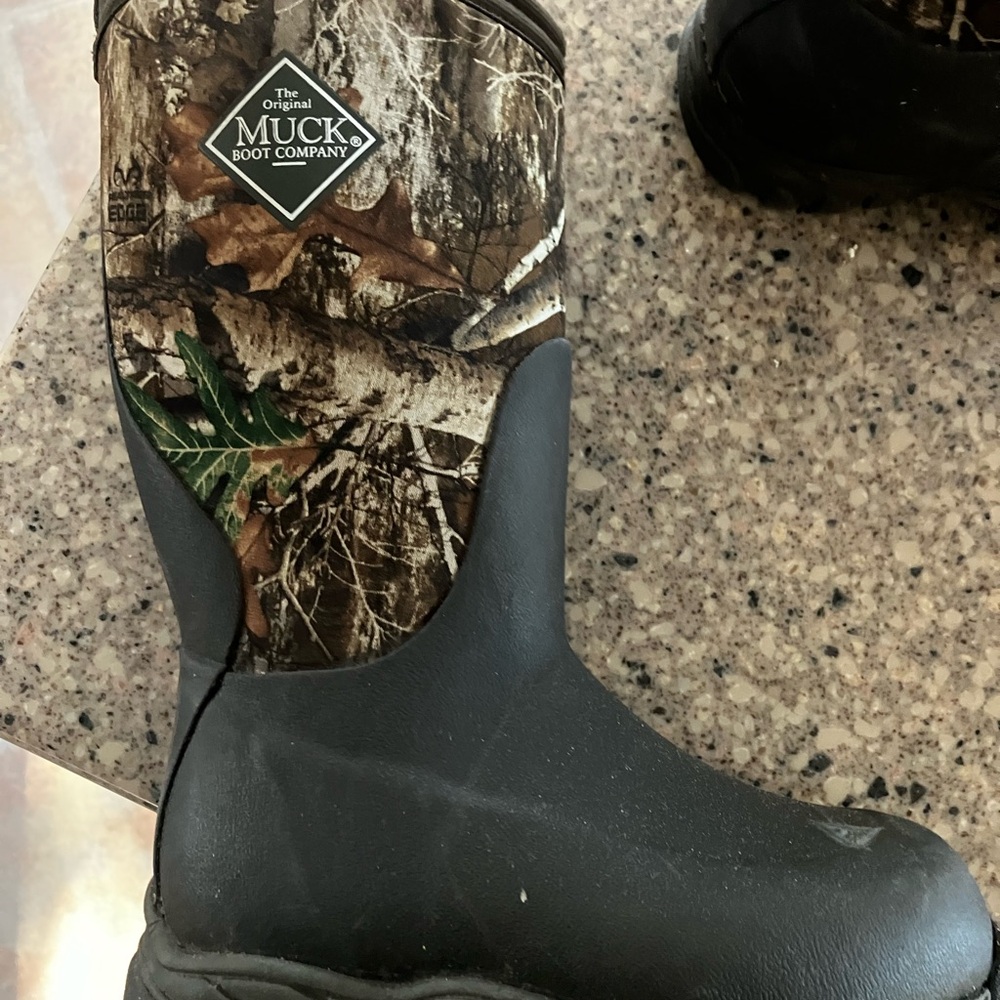 Muck Boot Company Brown and Camouflage Boots - Picture 2 of 4